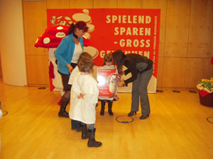 Scheckübergabe der Sparkasse - 15.11.2011