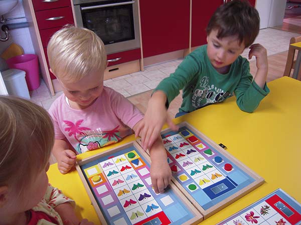 Spielen und Kuscheln - 09.2012