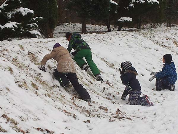 Winterfreu(n)de auf dem Sportplatz